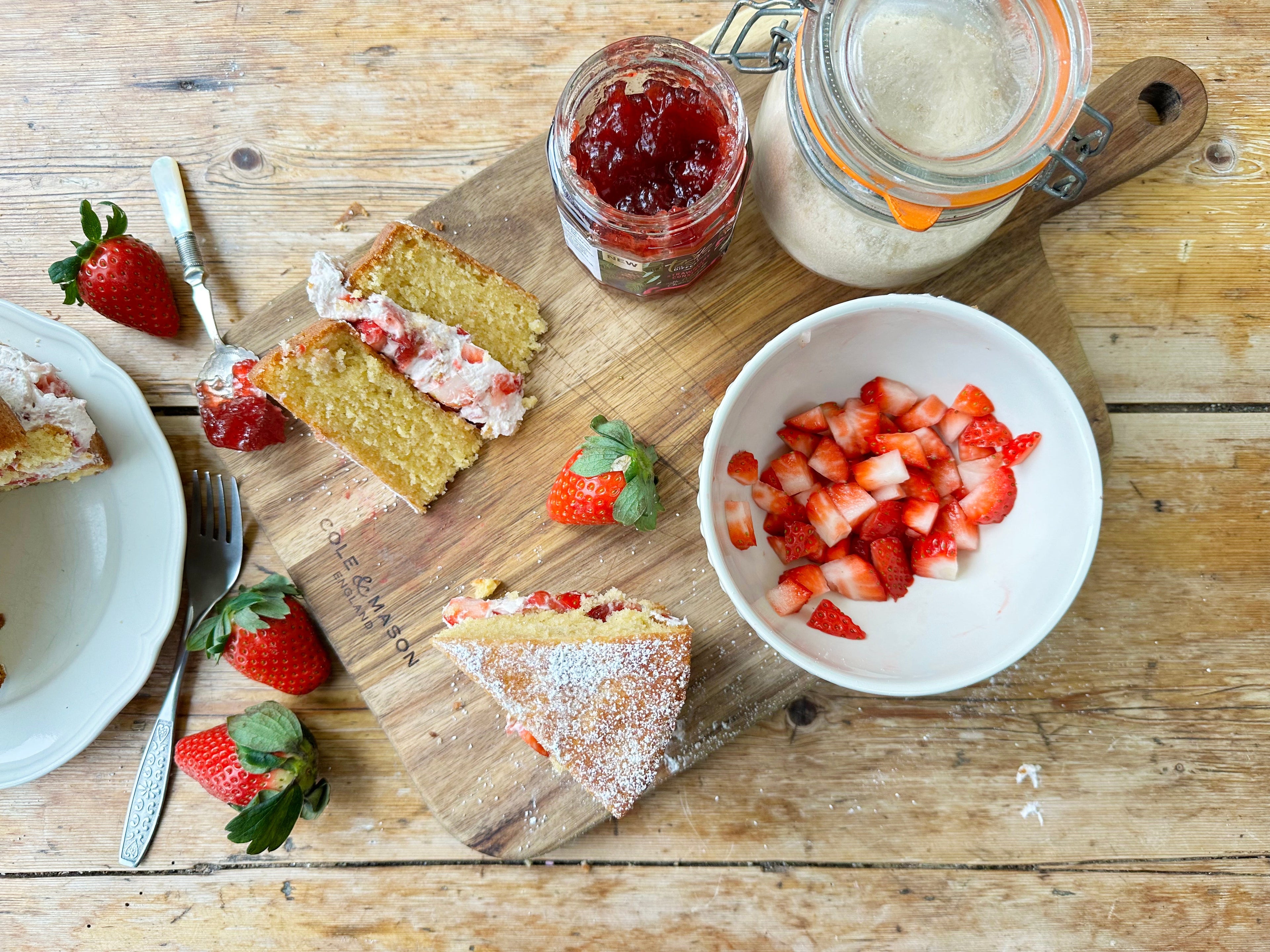 Mother's Day Victoria Sponge Cake