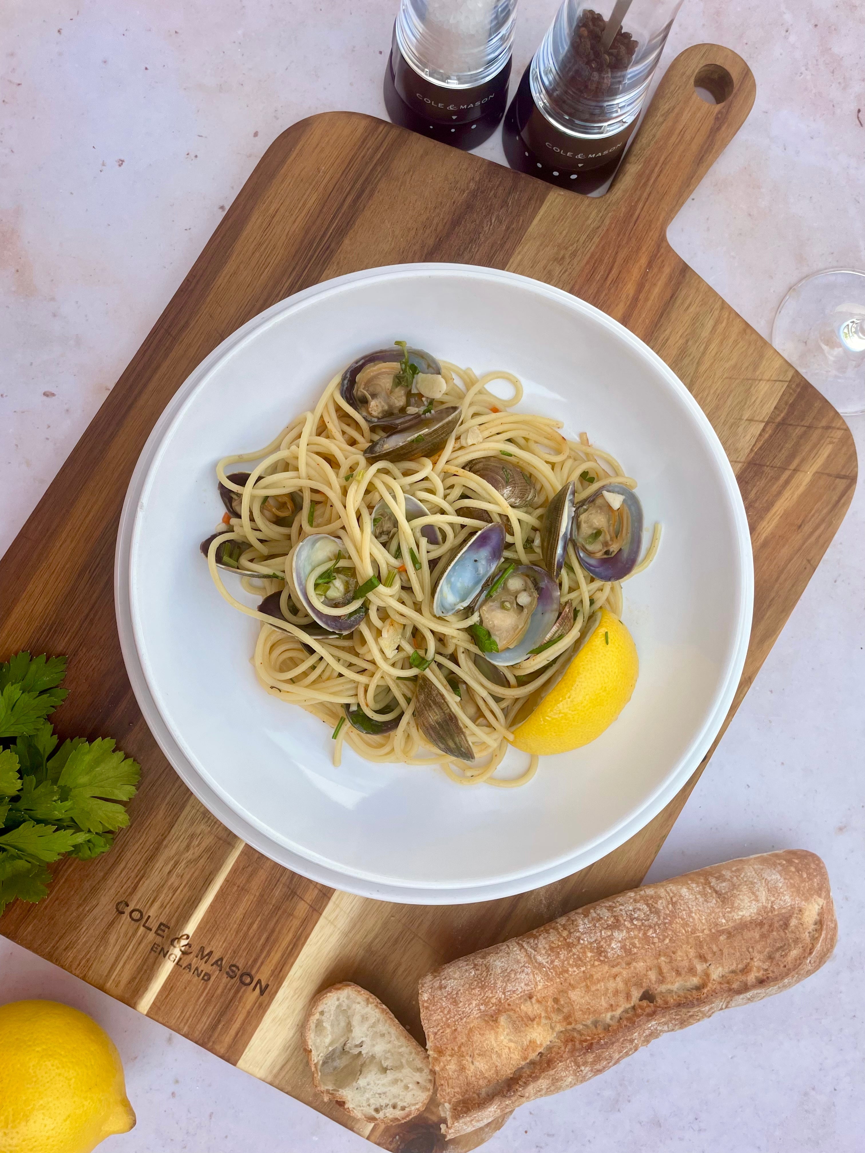 Spaghetti Alle Vongole (Spaghetti With Clams)