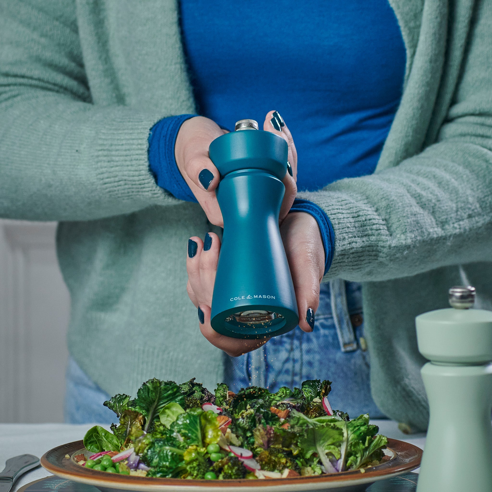 Cole & Mason Kenton Salt & Pepper Mill in Sea Salt - Adjustable