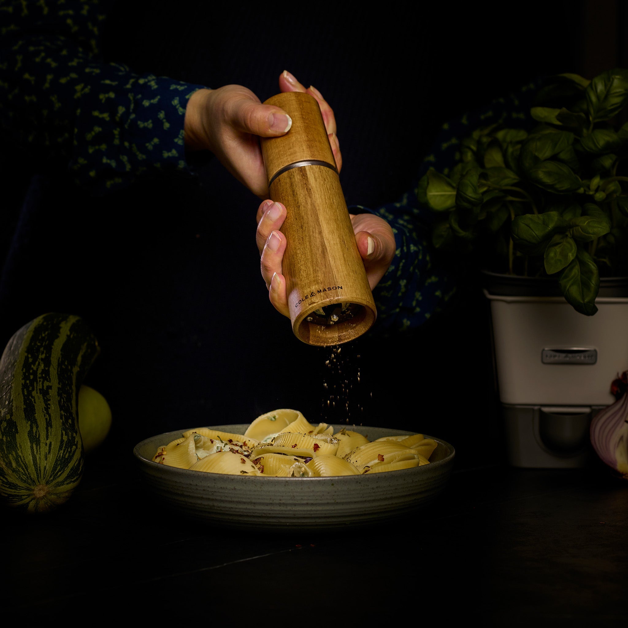 Cole & Mason Marlow Salt & Pepper Mill - Thumbnail 5