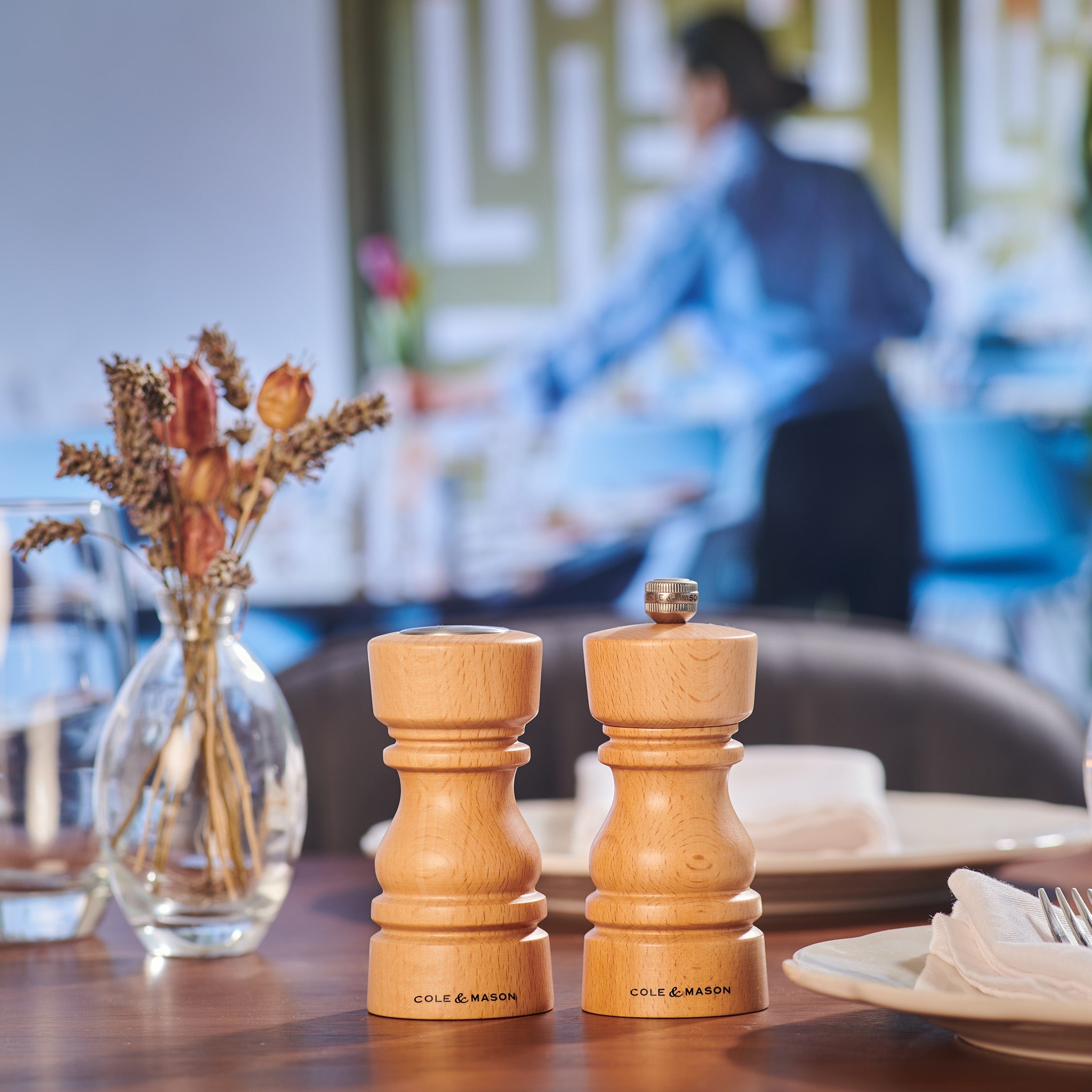 Cole & Mason London Salt Shaker & Pepper Mill - Thumbnail 4
