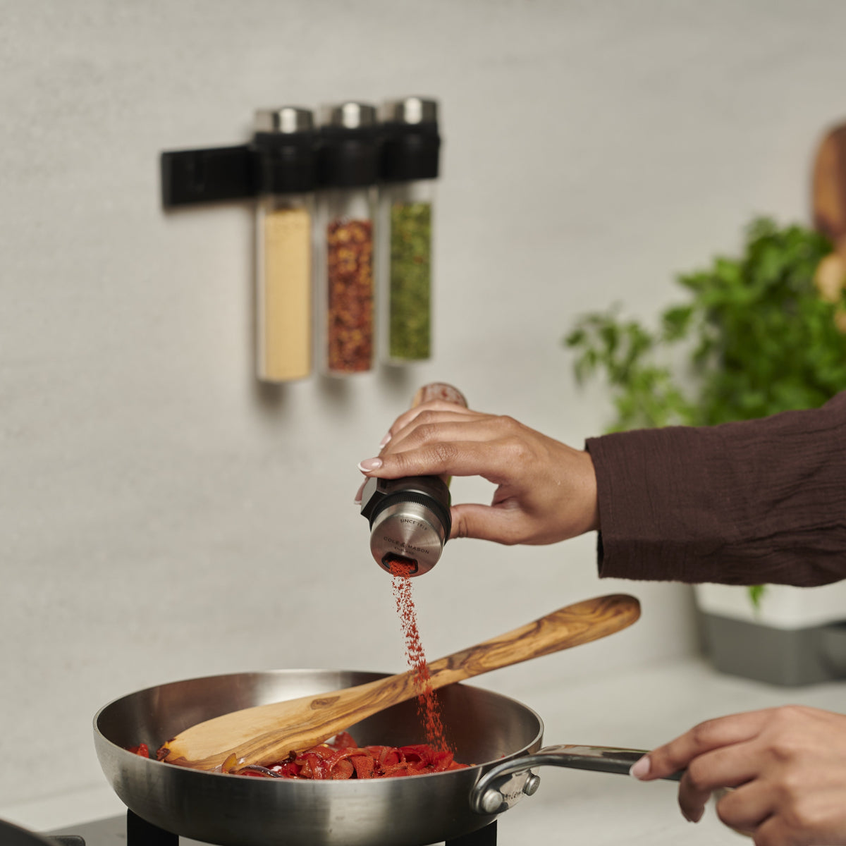 Cole & Mason Shadwell Slim-Mount Spice Storage product image 8.